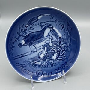2008 Bing and Grondahl Blue White Mors Dag Mothers Day Plate Toucan Birds